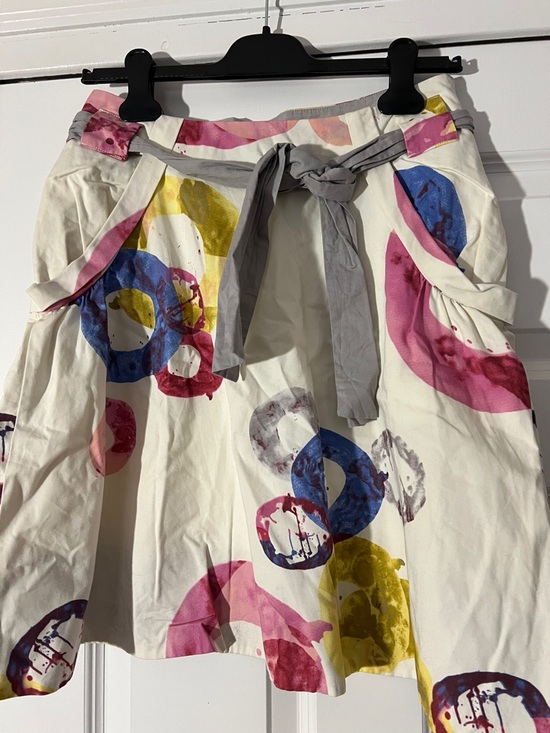 Anthropologie Dresses & Skirts - Anthropologie Women's White Circle Print A-Line Skirt with Gray Tie Waist